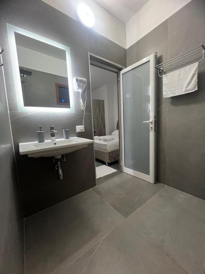 Villa Rreze Dielli Vlorë Exteriör bild